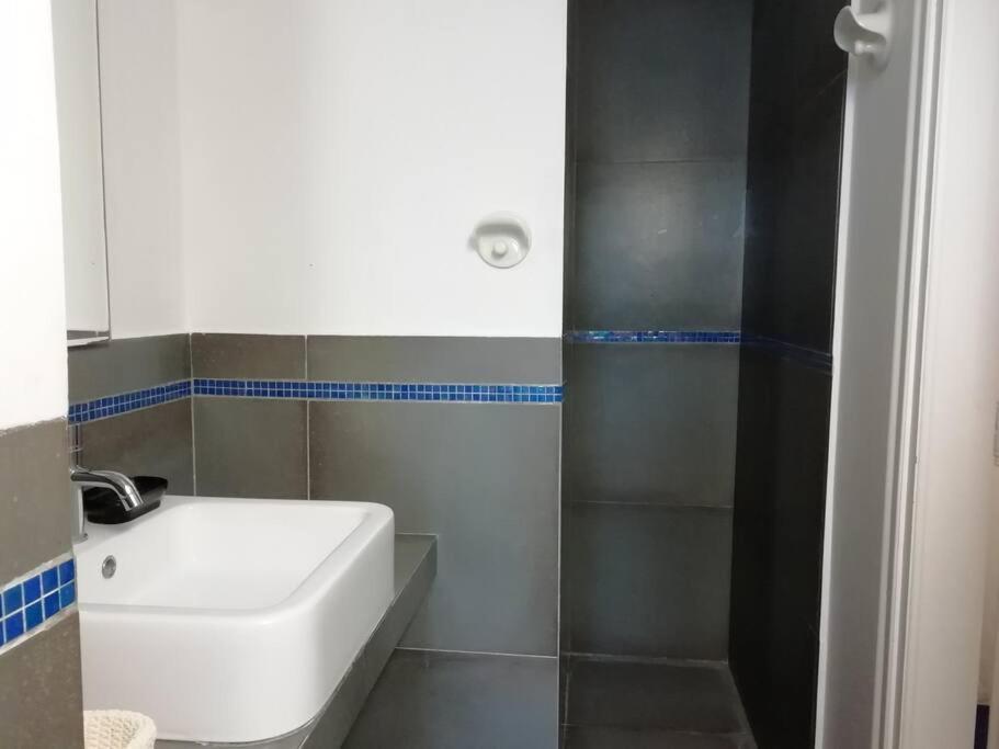 La Casa Di Marta - Ampia Ed Accogliente Mansarda In Piazza Statuto Appartamento Torino Esterno foto