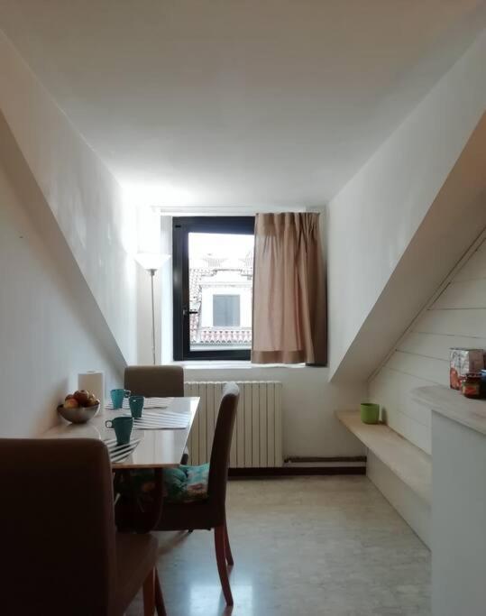 La Casa Di Marta - Ampia Ed Accogliente Mansarda In Piazza Statuto Appartamento Torino Esterno foto